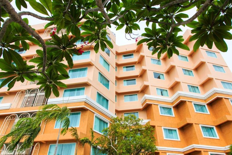 Kudos Parc Pattaya Hotel Exterior photo